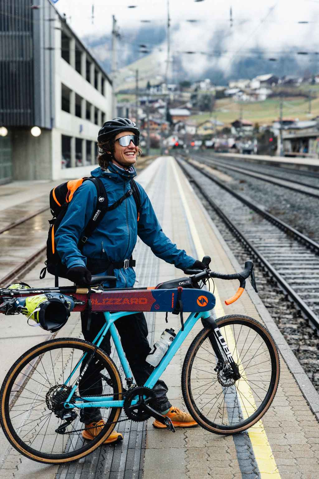 Bike & Ski: Cyclite mit Ski- und Splitboard-Fixierung für Fahrräder 