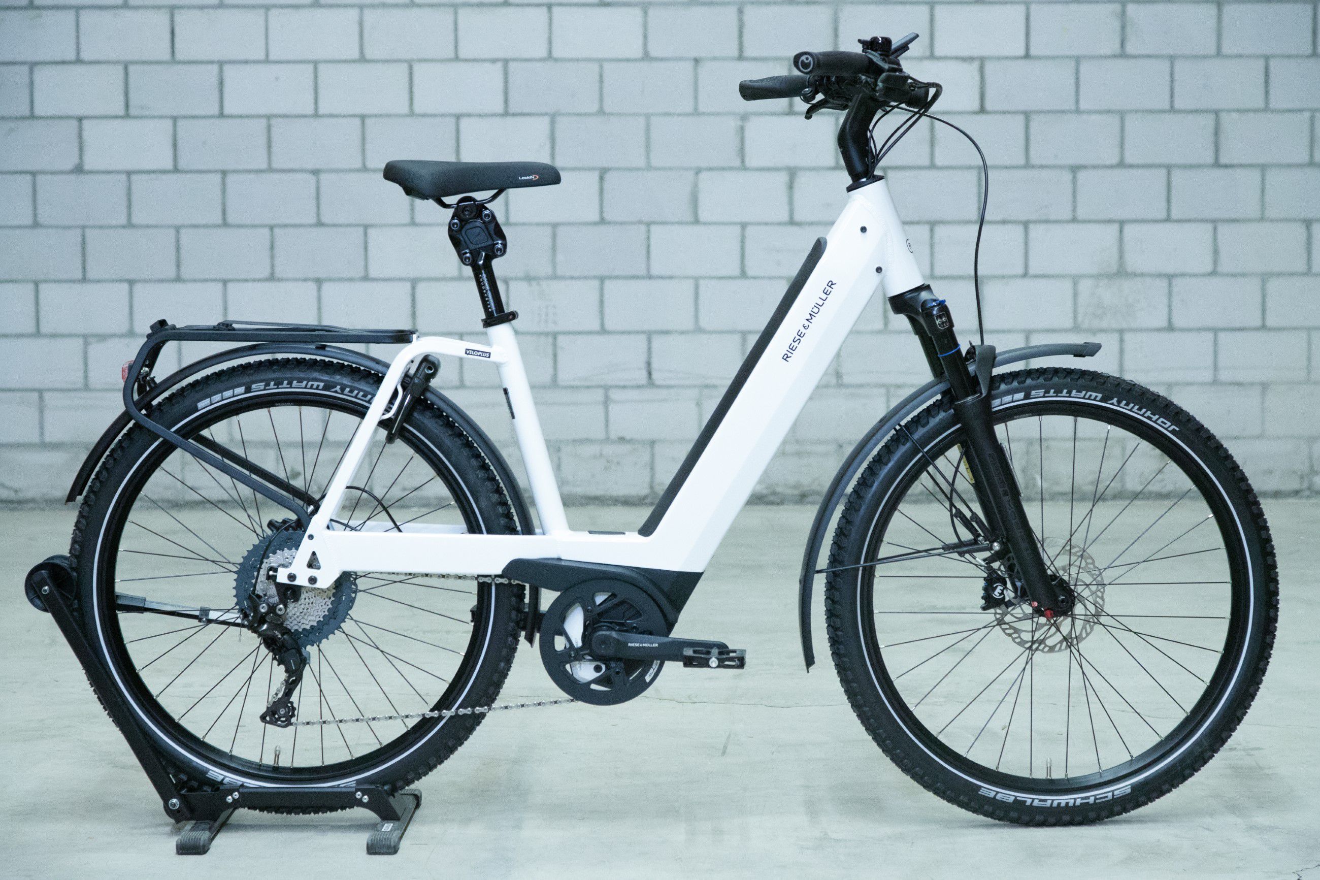 NEVO4 GT TOURING E-City- und Alltagsvelo / pure white / 56 CM
