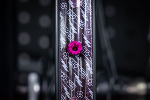 V2 Tubeless Ventil Kit / Pink / 44 mm