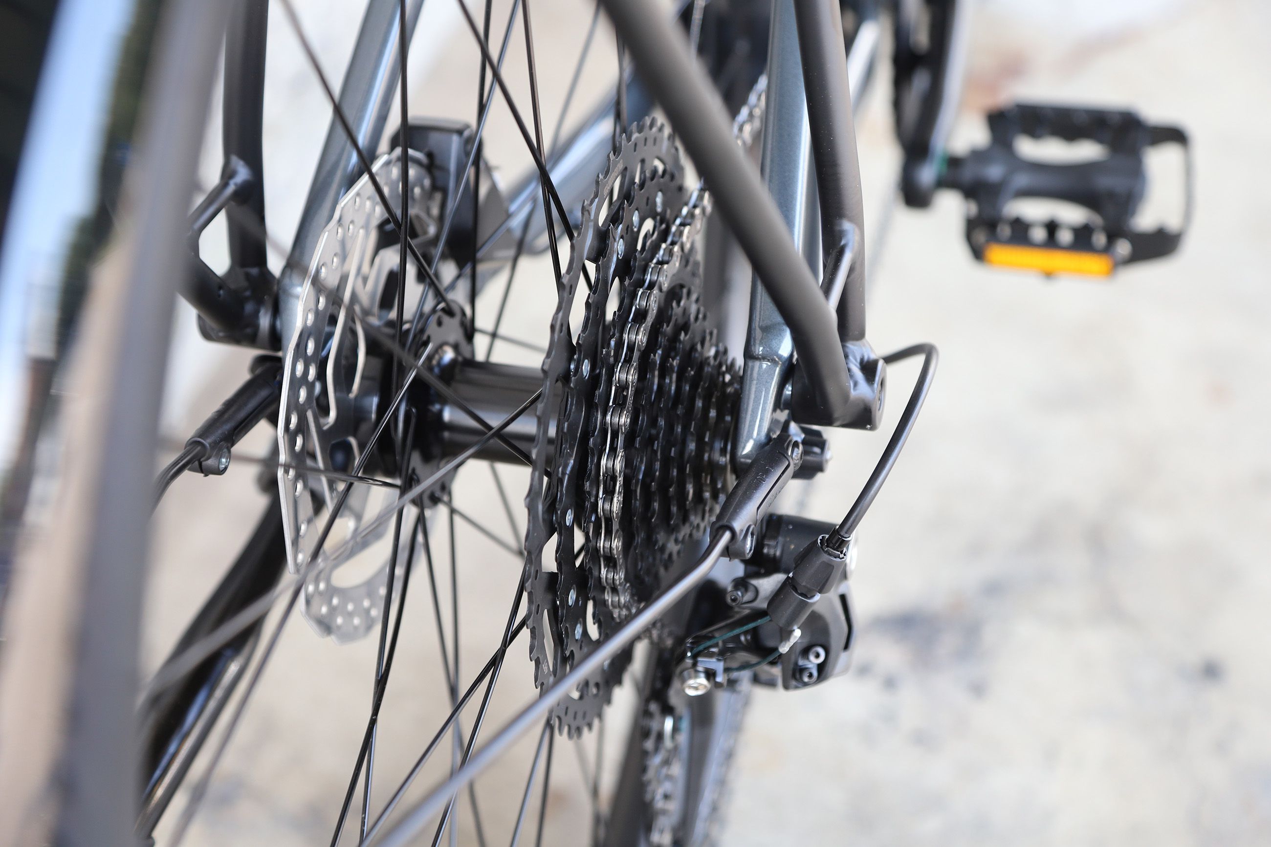 DUAL SPORT EQ Stagger Gen 5 City- und Alltagsvelo / galactic grey / S