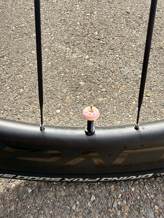DONUT Presta-Ventildeckel / rosa