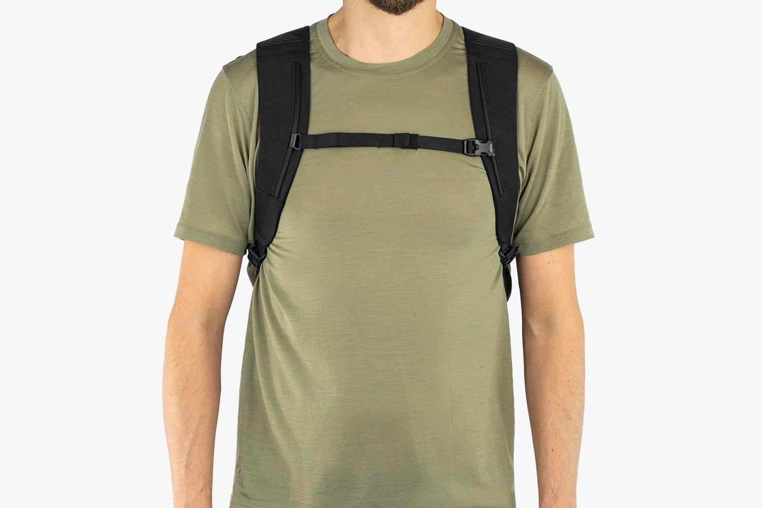 CITY BACKPACK Rucksack (20L) / grey / 20 L
