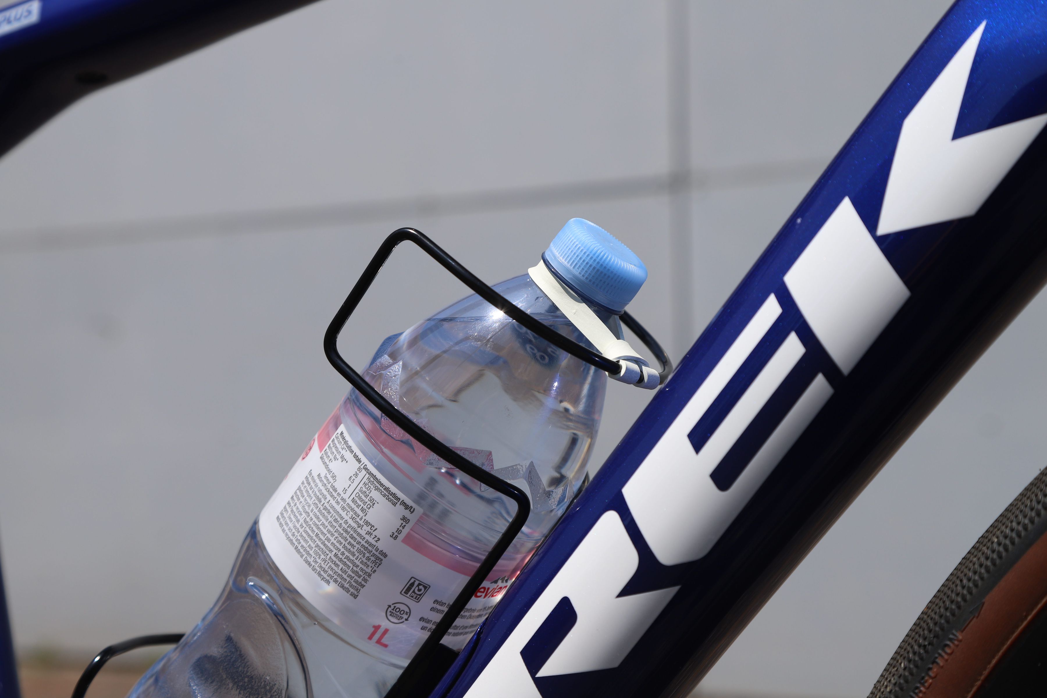 PET 1.5l-Flaschenhalter aus Edelstahl / schwarz