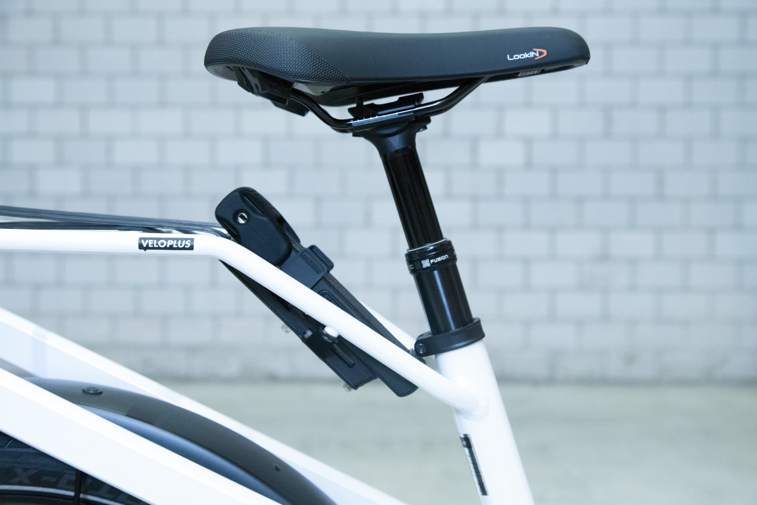 HOMAGE GT TOURING Crossover E-Bike / pearl white / 54 CM
