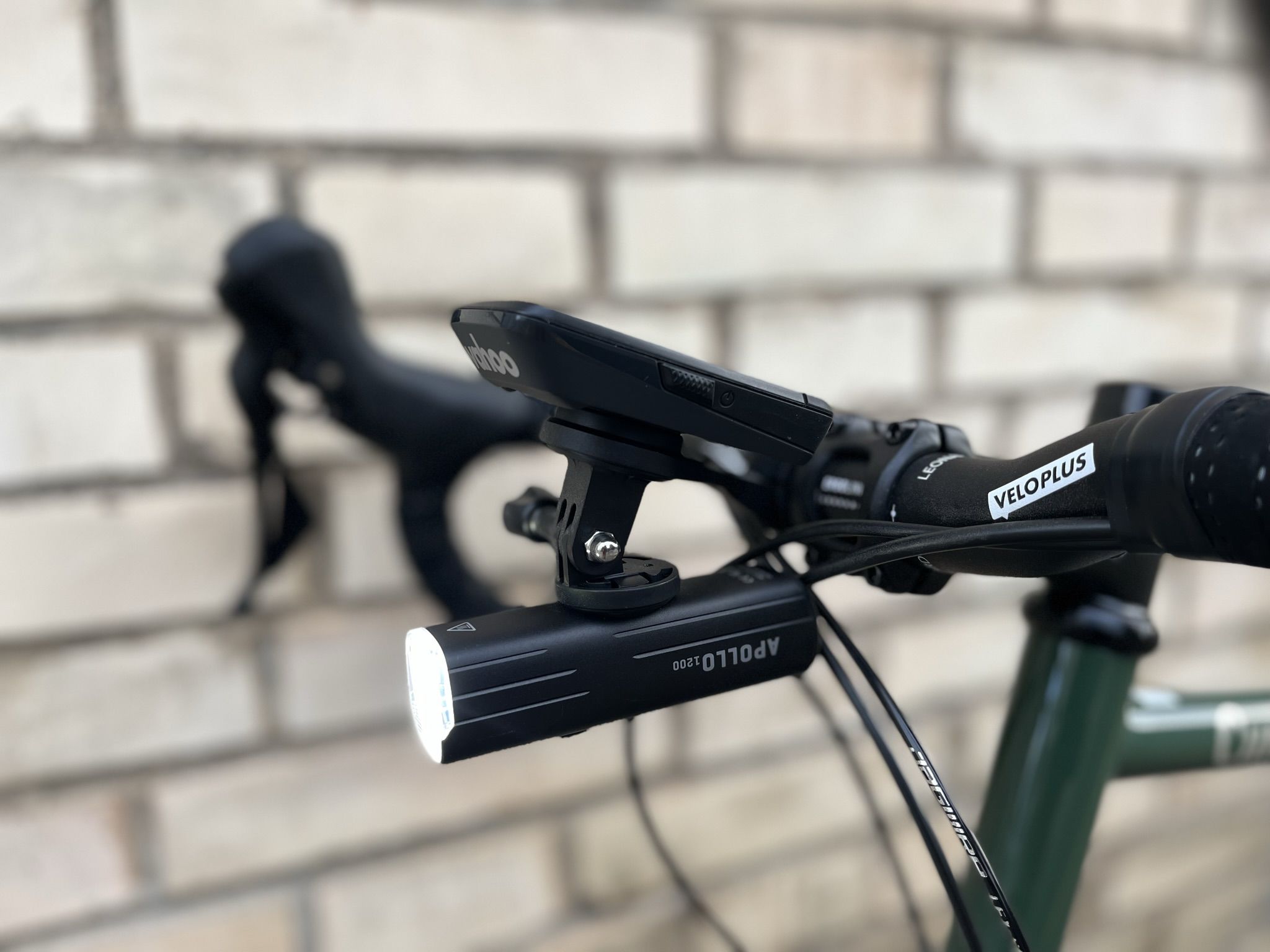 APOLLO 1200 Scheinwerfer / schwarz / 1200 Lumen, USB-C