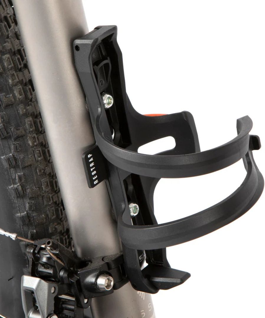 Side Release Bottle Cage / 10 x 5 x 18 cm