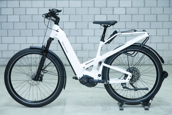 HOMAGE GT TOURING Crossover E-Bike / pearl white / 54 CM