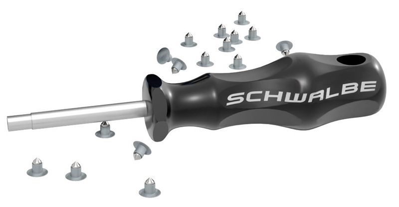 ERSATZ-SPIKES mit Werkzeug