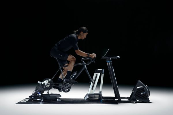 KICKR MOVE WiFi Hometrainer Direktantrieb / schwarz