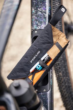 ATLAS 8.9 Gravelbike / Spaceclouds / M