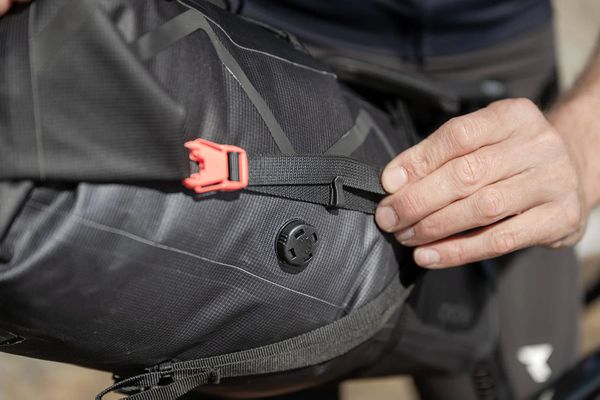 SADDLE BAG 02 Satteltasche / black / 12.9l