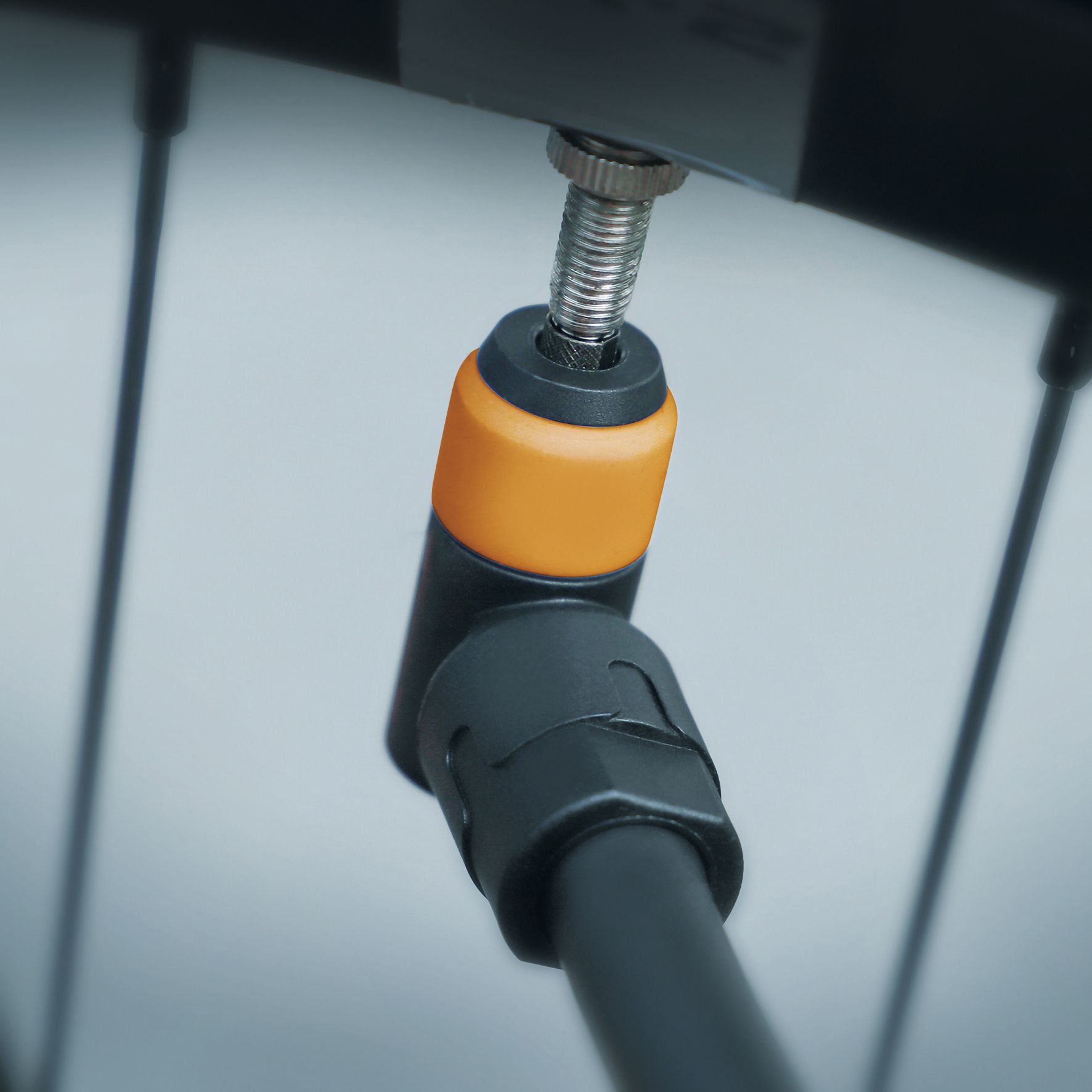 Pumpenkopf Clik Valve / schwarz, orange