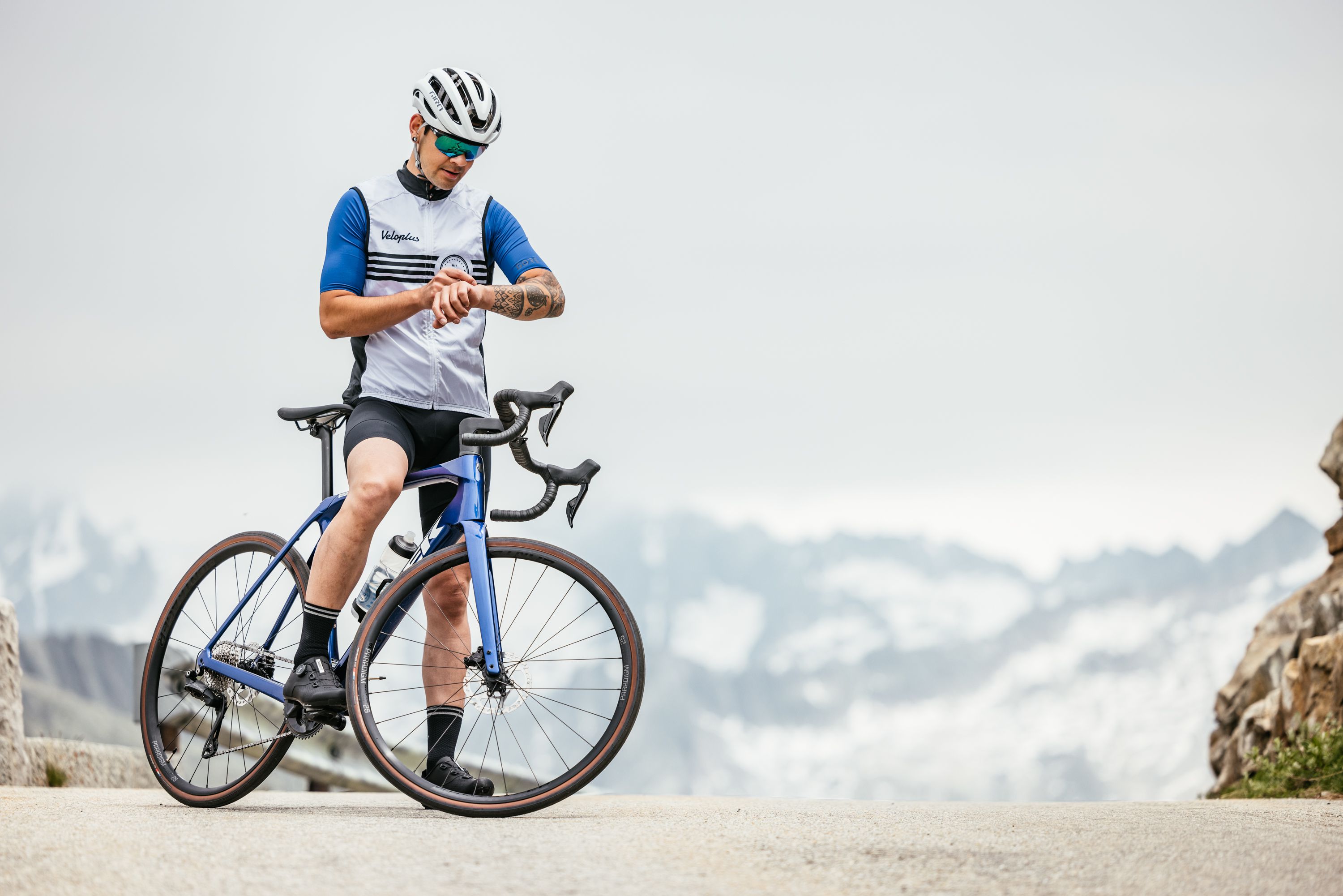 ARIES SPHERICAL MIPS Velohelm / matte white / L 59-63