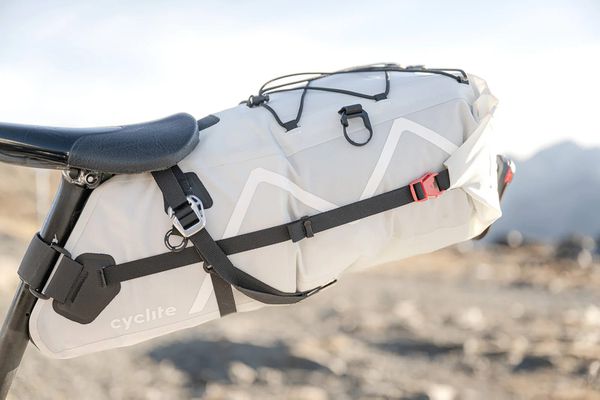 SADDLE BAG 02 Satteltasche / light grey / 12.9l