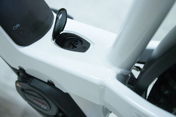 NEVO4 GT TOURING E-City- und Alltagsvelo / pure white / 56 CM