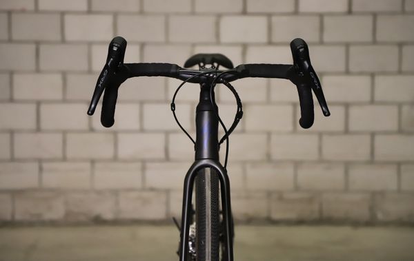 DIVERGE SPORT CARBON Gravelbike / satin carbon blue onyx / 58 CM