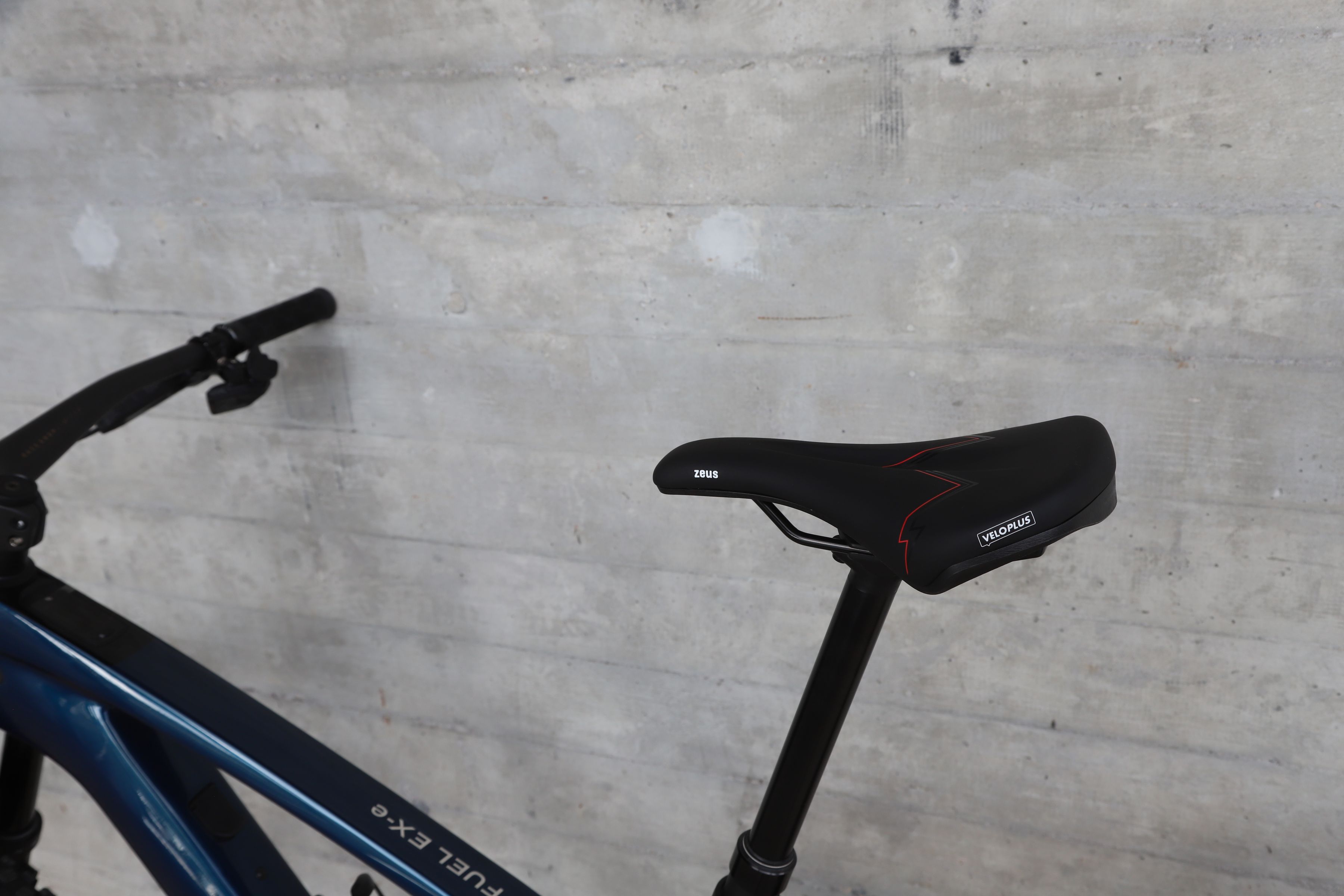 ZEUS E-MTB Sattel / schwarz / 145mm