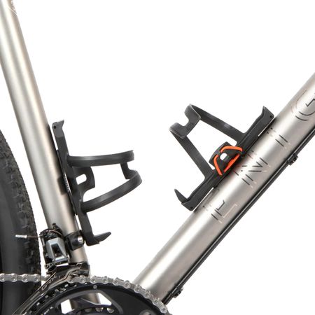 Side Release Bottle Cage / 10 x 5 x 18 cm