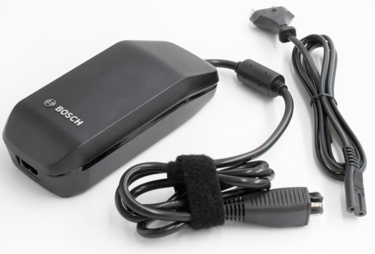 Ladegerät BPC3YYY / schwarz / BPC3200, 2 A, 167x76x45 mm, 525 g