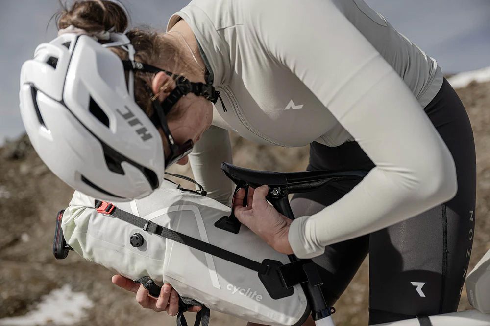 SADDLE BAG 02 Satteltasche / light grey / 12.9l