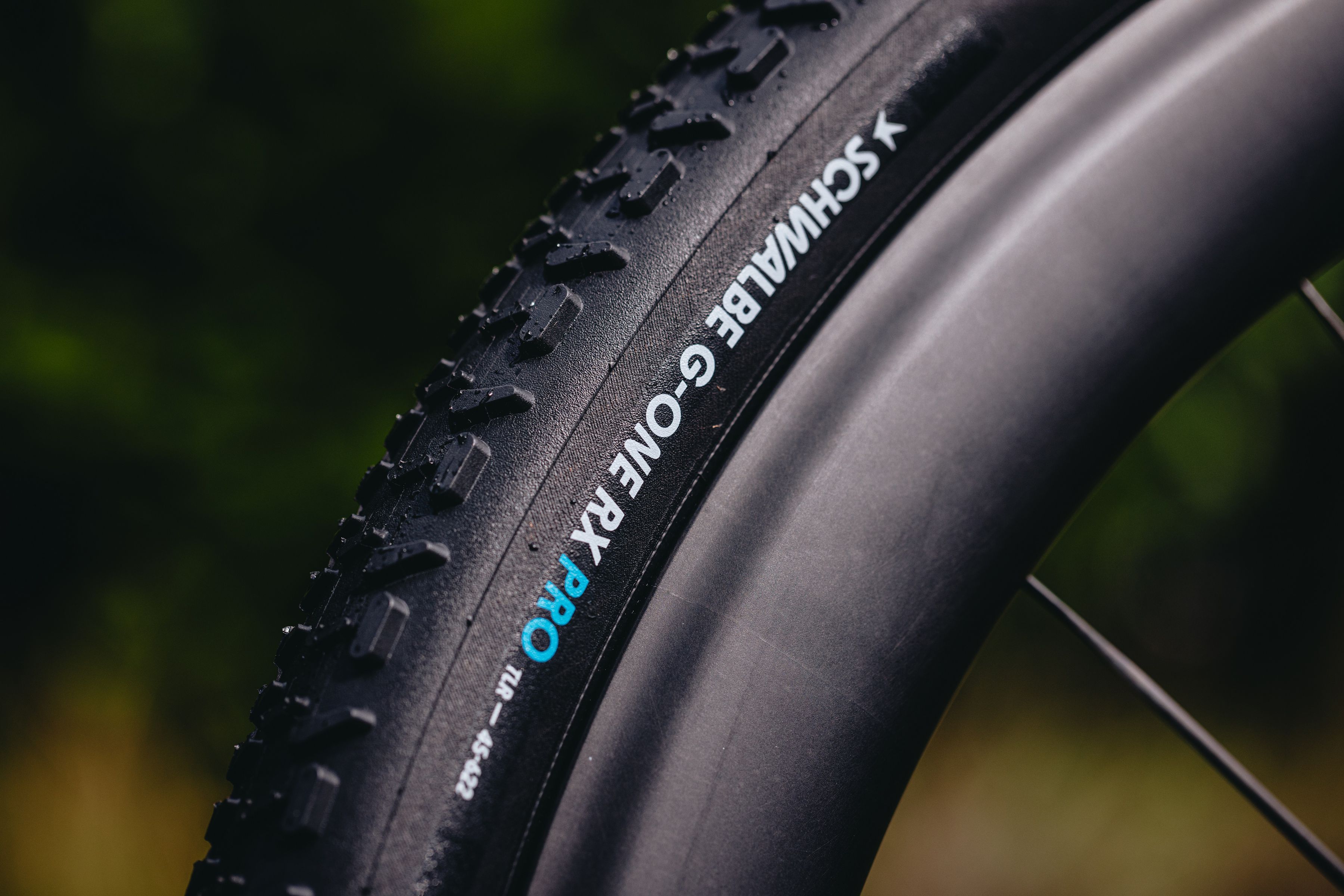 Pneu G-One RX / black / 700x40C, 40-622, 520 g