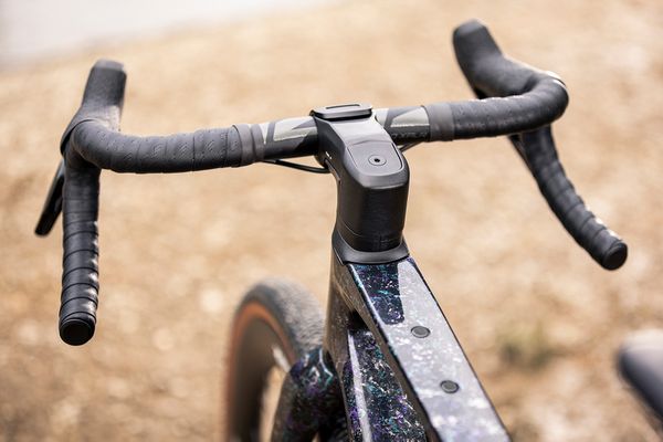 ATLAS 8.9 Gravelbike / Spaceclouds / M