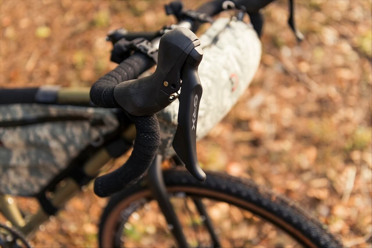 VASCO 28 SELECT 22.2 Gravelbike / oliva metallic matt / M