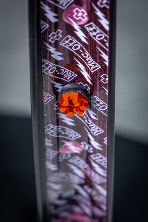 V2 Tubeless Ventil Kit / Orange / 44 mm
