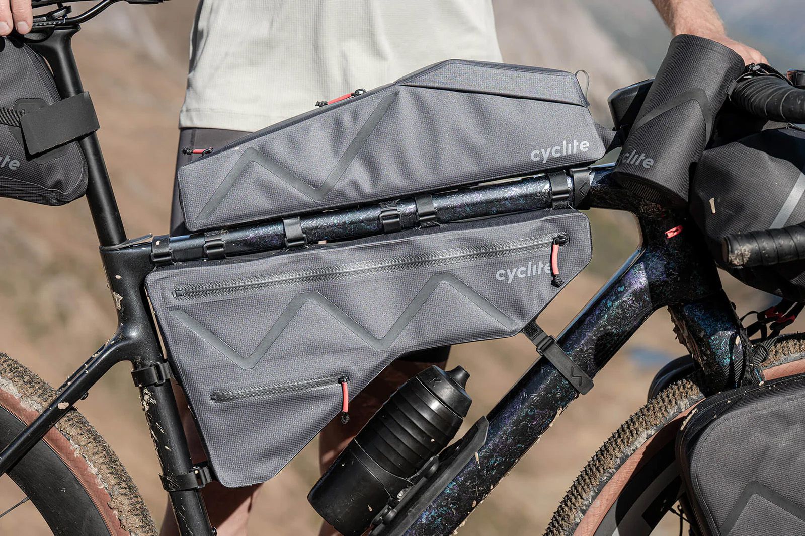 TOP TUBE BAG LARGE 02 Oberrohrtasche / black / 2.2l