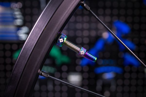 V2 Tubeless Ventil Kit / Iridescent / 60 mm