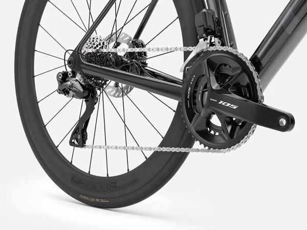 MADONE SL 6 Gen 8 Rennvelo / gloss dark / M