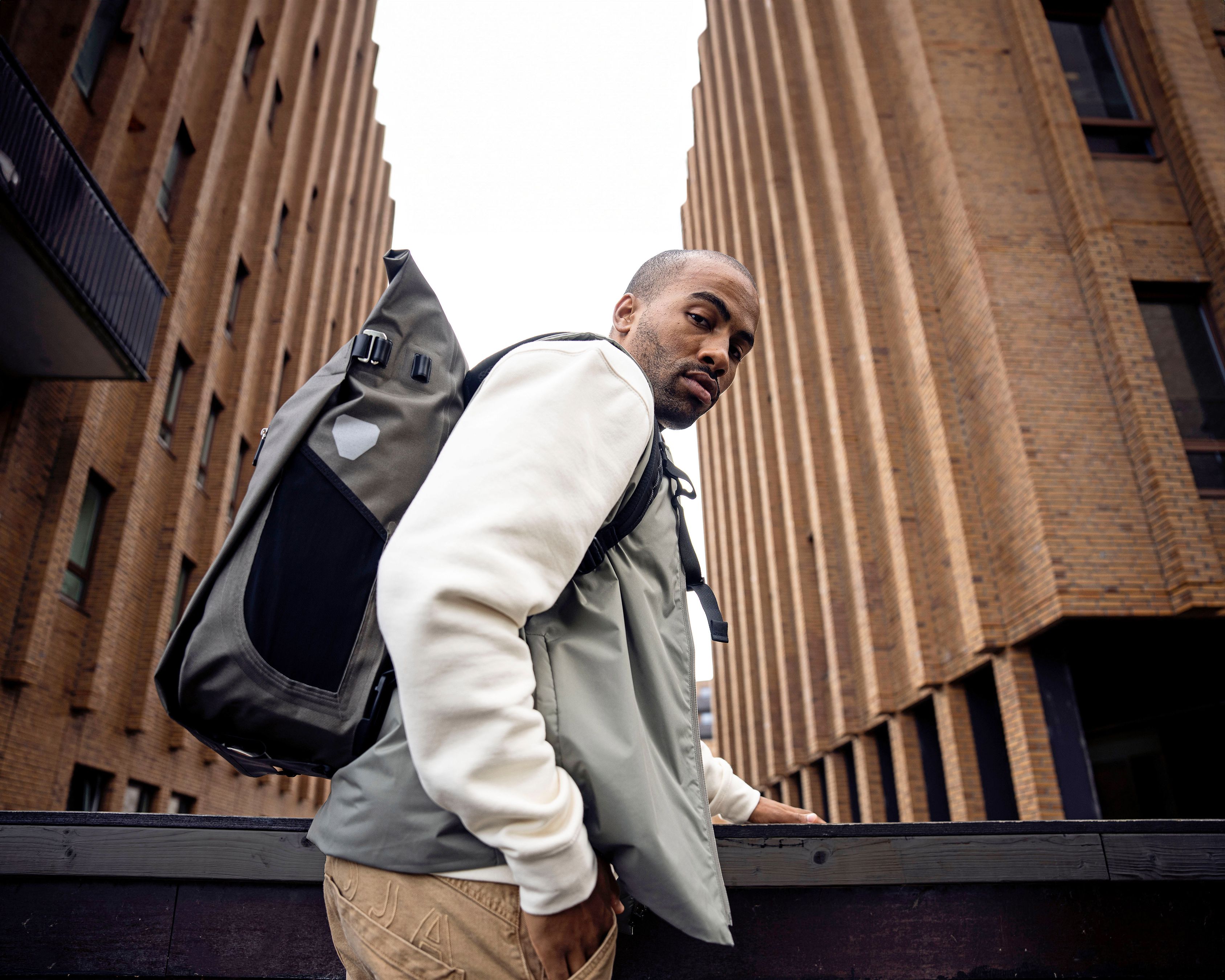 VARIO PS Taschenrucksack / dark sand / 26 L
