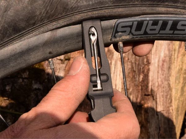COWORKING mit Tubeless Tool , Erweiterung zu ESSENTIAL8 / black / 6 FUNKTIONEN