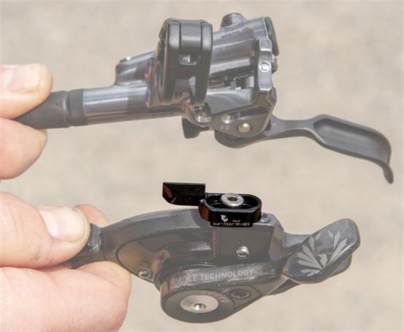 SHIFT MOUNT MM-ISEV Adapter rechts für SRAM 11/12fach-Trigger/Shimano I-Spec EV Bremshebel / schwarz / rechts