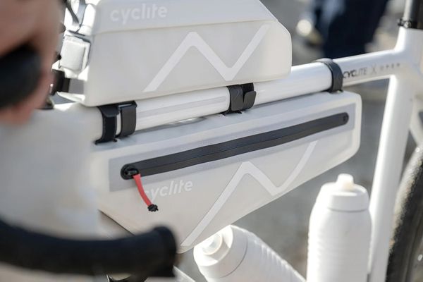 FRAME BAG 02 Rahmentasche / light grey / 2.8l