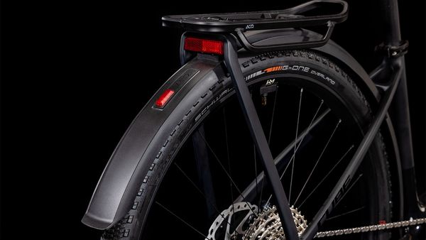 KATHMANDU HYBRID C:62 E-City- und Alltagsvelo / carbon black / 58 CM