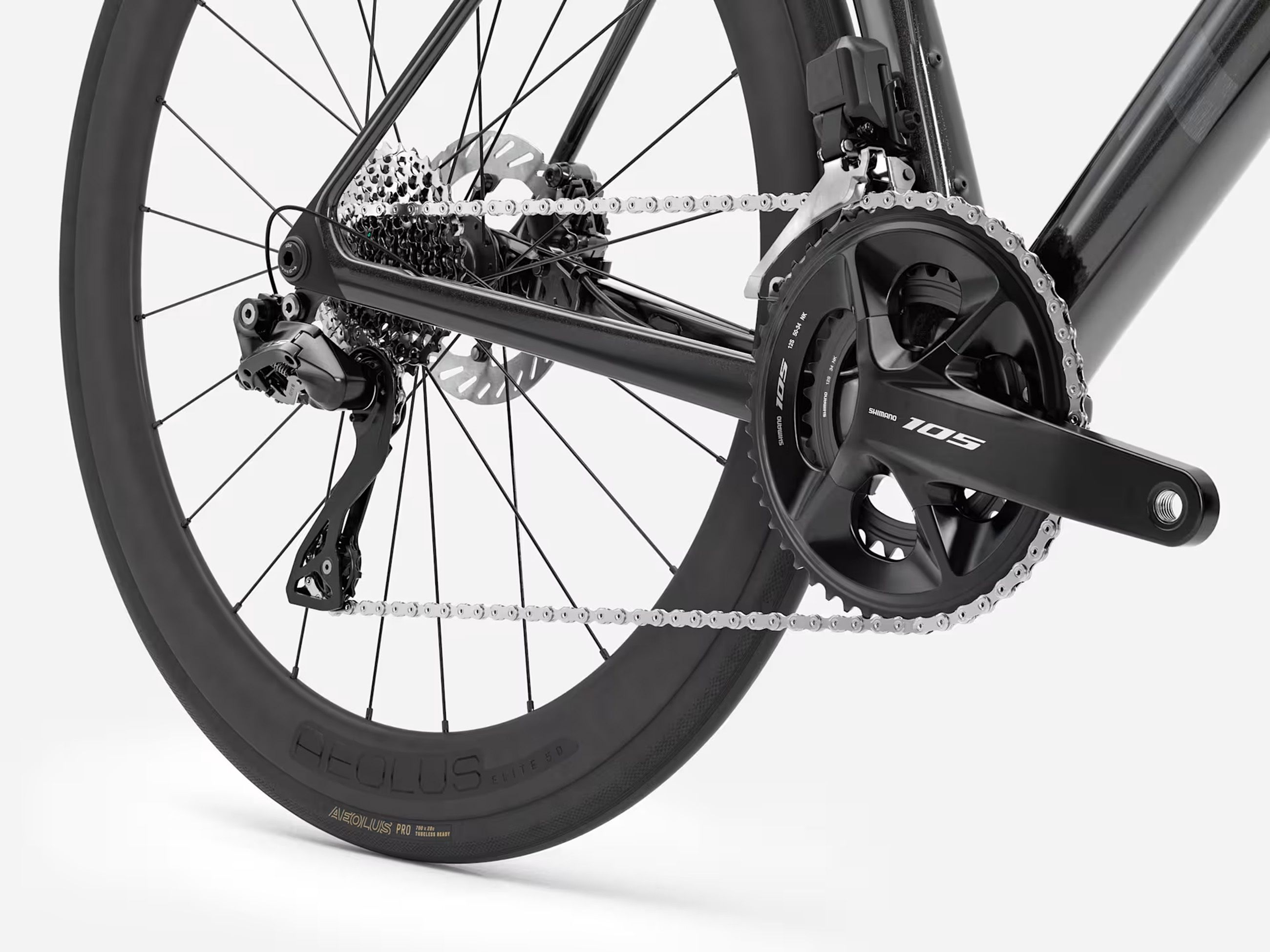 MADONE SL 6 Gen 8 Rennvelo / gloss dark / M