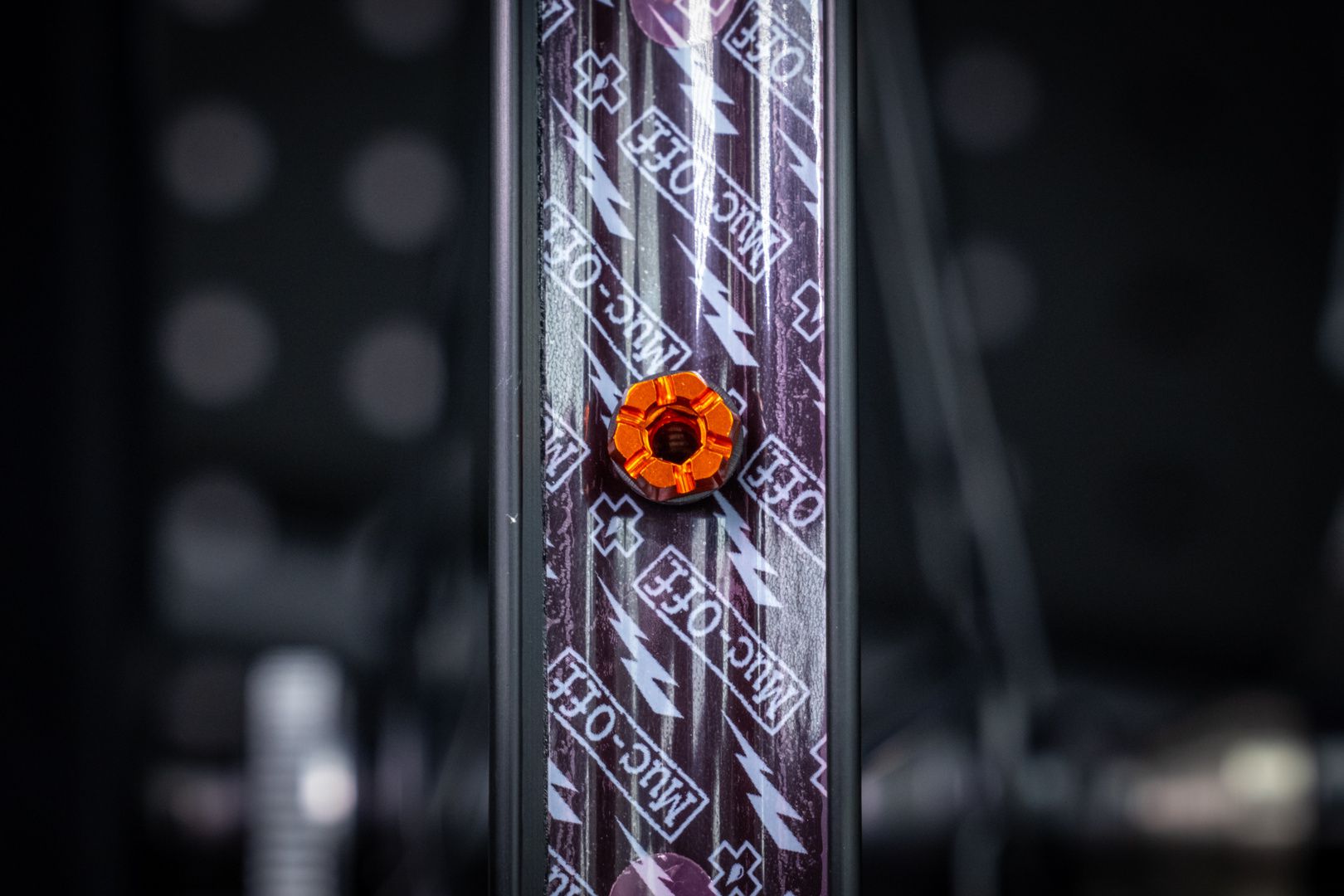 V2 Tubeless Ventil Kit / Orange / 44 mm