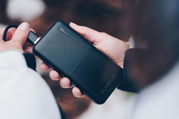 GRAVITY Powerbank / black / 10000mAh, 37W Output: 15W