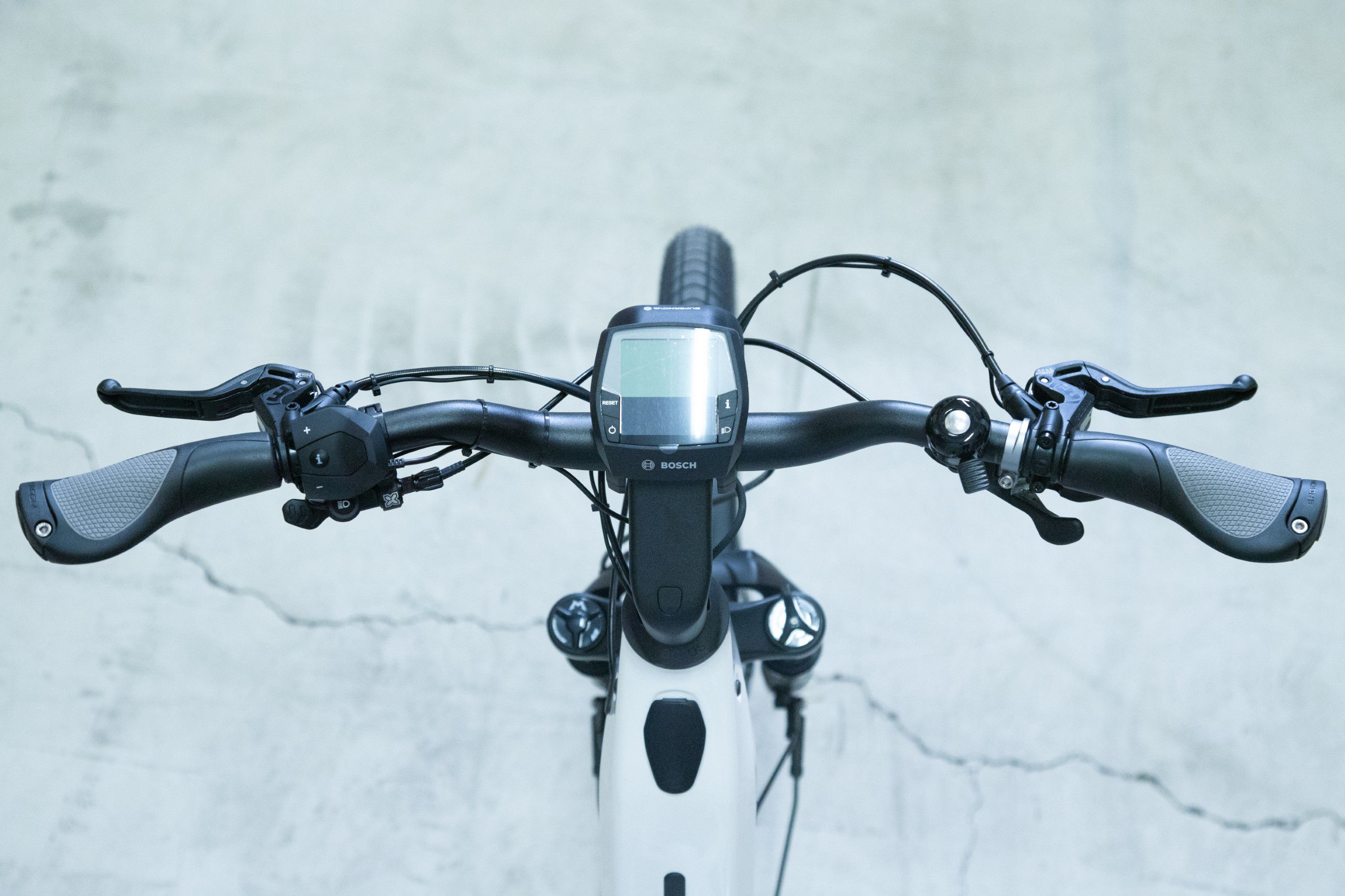 HOMAGE GT TOURING Crossover E-Bike / pearl white / 54 CM