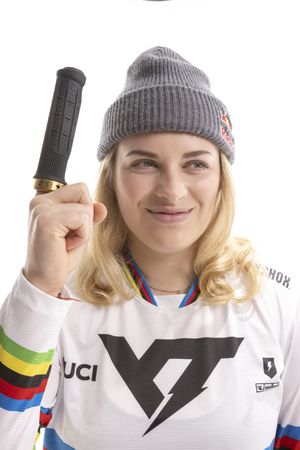 Lenkergriffe GDH Team Vali Höll Edition / black