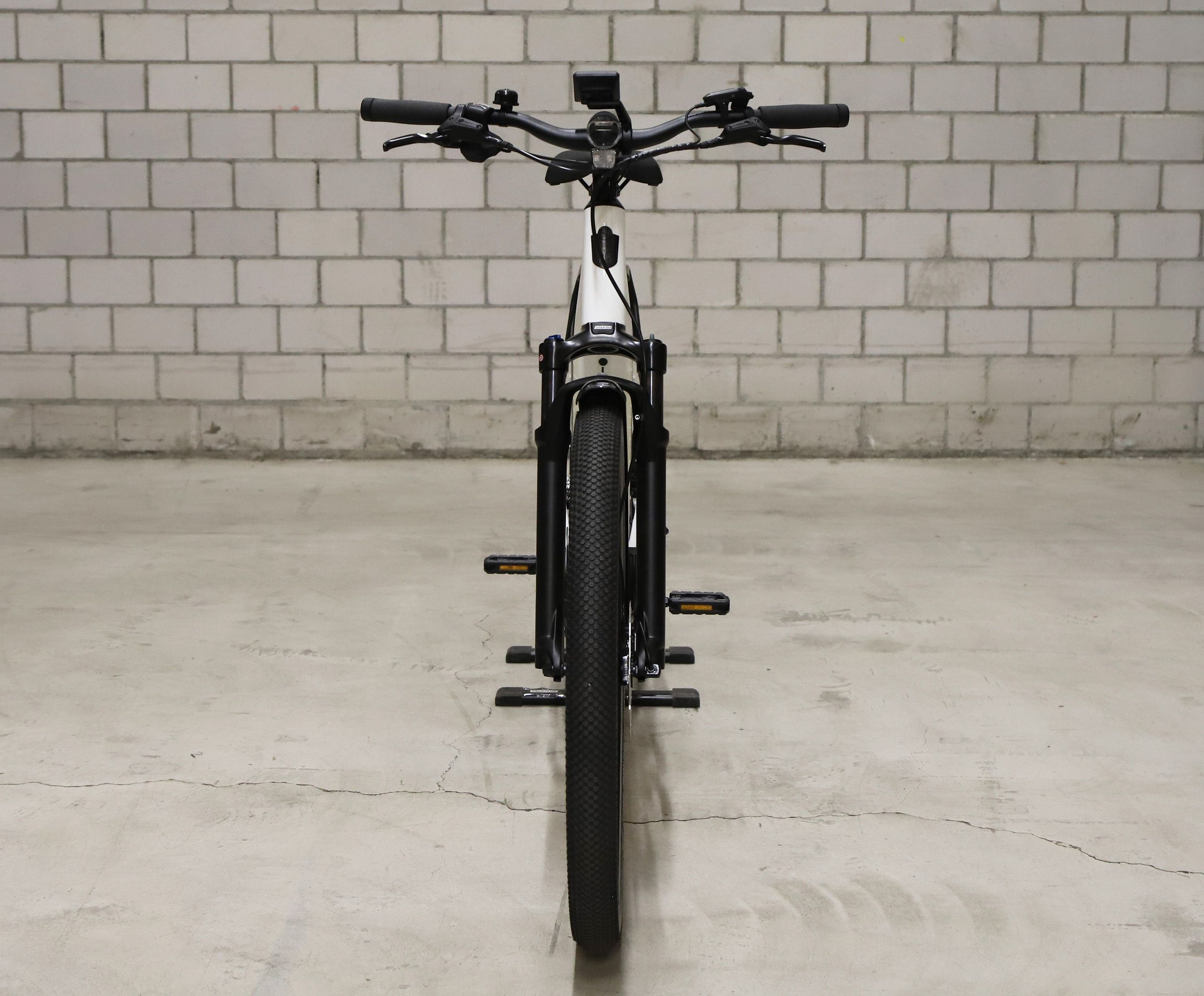 ZING GEN 2 TRAPEZ 545 E-City- u. Alltagsvelo / Weiss / M