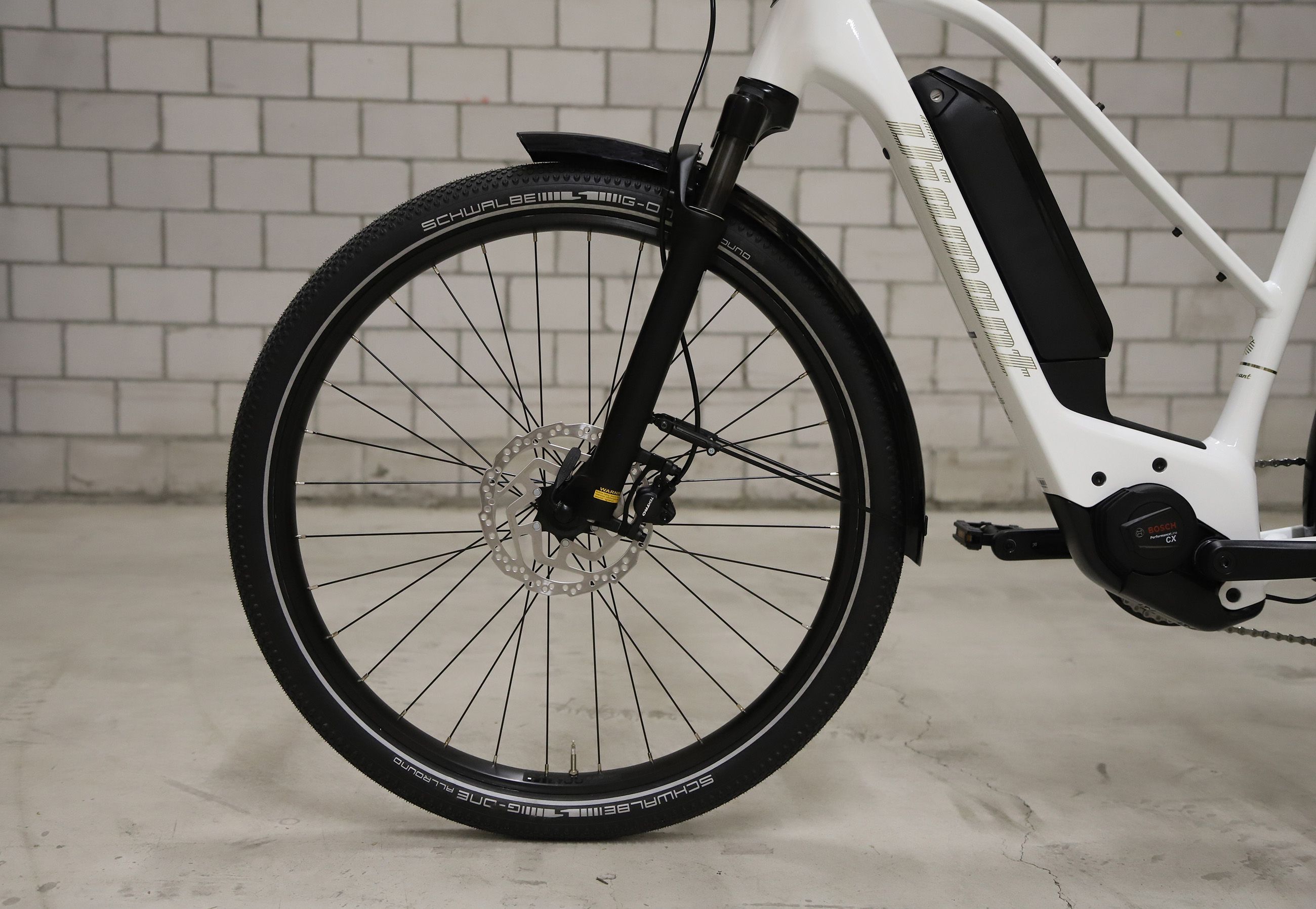ZING GEN 2 mittel E-City- und Alltagvelo / weiss / L