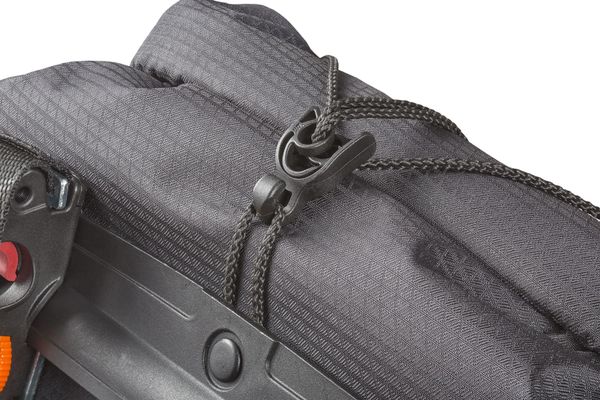 AQUA FRONT LIGHT Universaltasche / schwarz / 22L