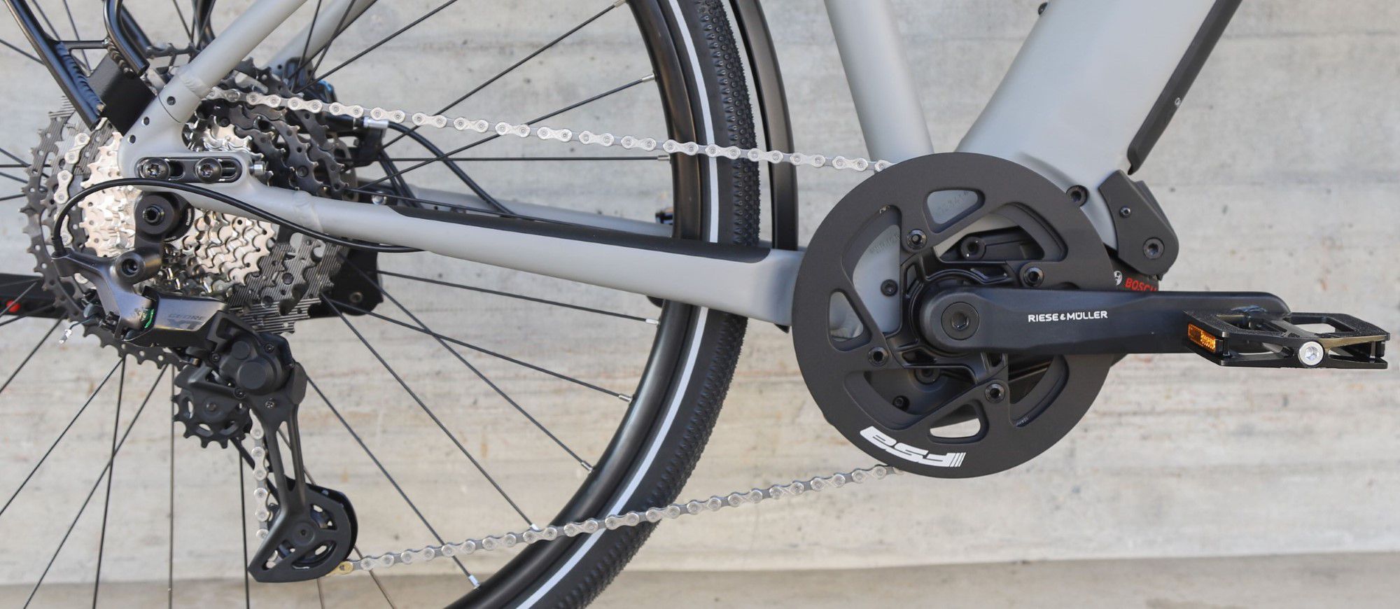 ROADSTER TOURING E-City und Alltagsvelo 25km/h / grey matt / 61 CM