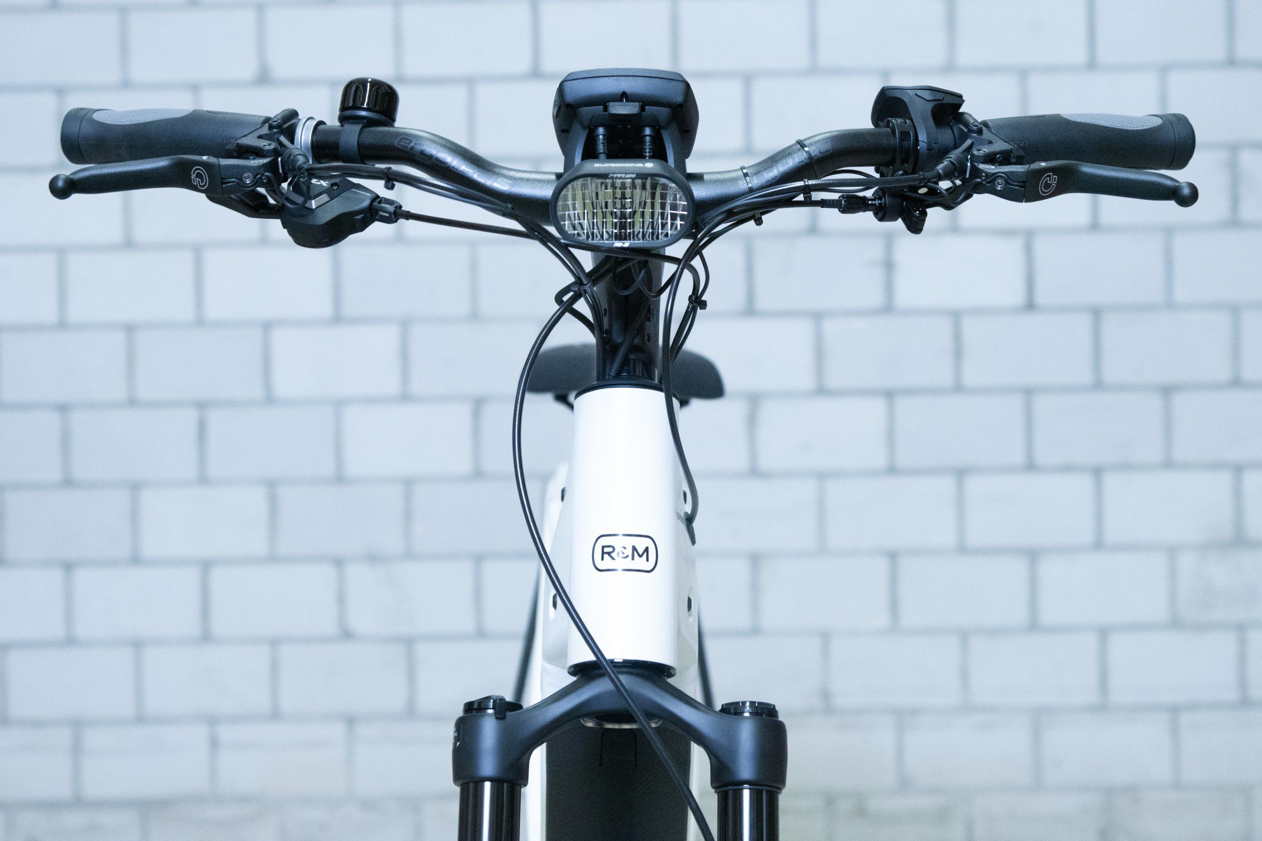 HOMAGE GT TOURING Crossover E-Bike / pearl white / 54 CM