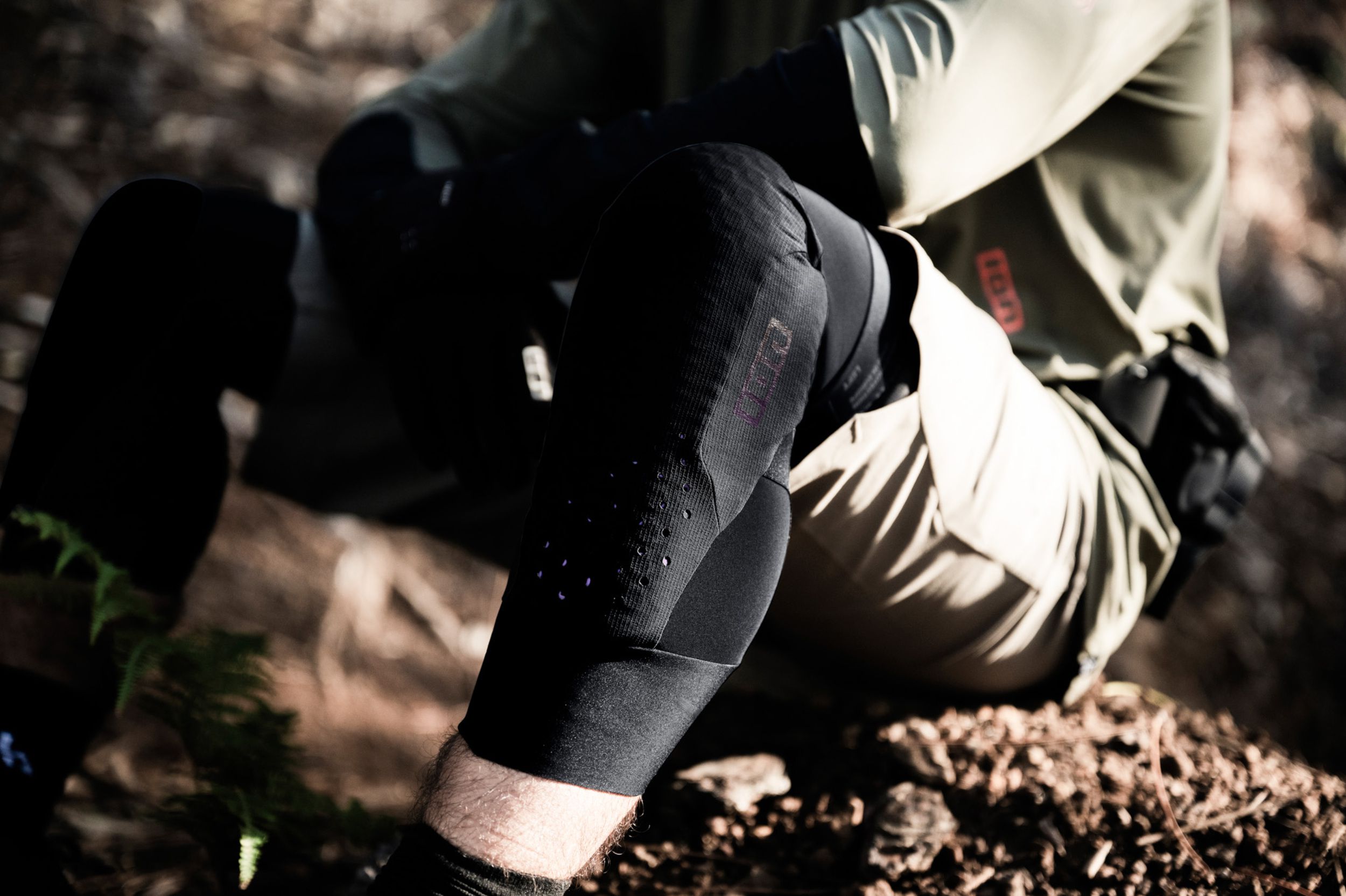 ARCON LT Knee Guard / black / S