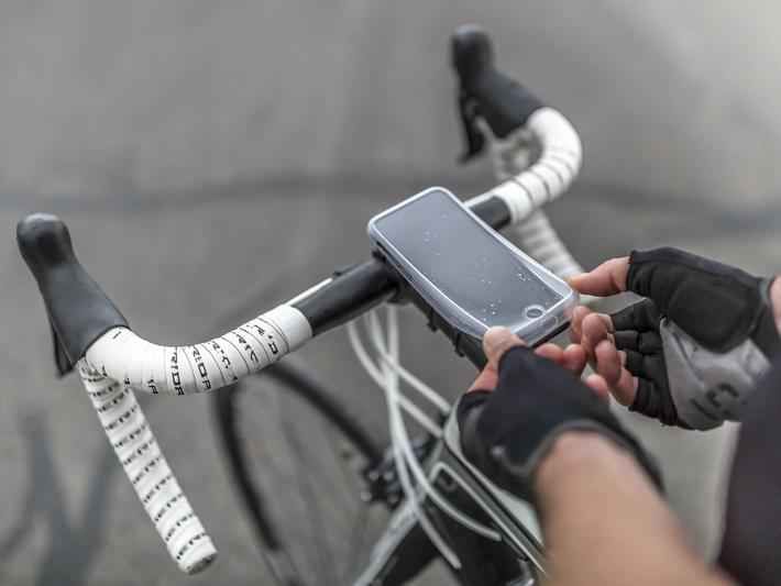 QUAD LOCK PONCHO Apple Displayschutz / transparent / Iphone 13 Pro