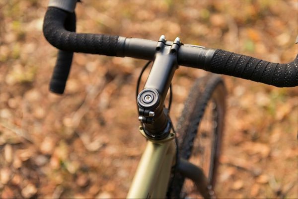 VASCO 28 SELECT 22.2 Gravelbike / oliva metallic matt / M