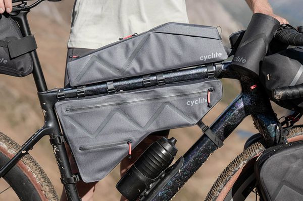 TOP TUBE BAG LARGE 02 Oberrohrtasche / black / 2.2l